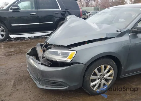 2013 Volkswagen Jetta 2.5L Se z USA, uszkodzony, nr VIN 3VWDX7AJ5DM255448